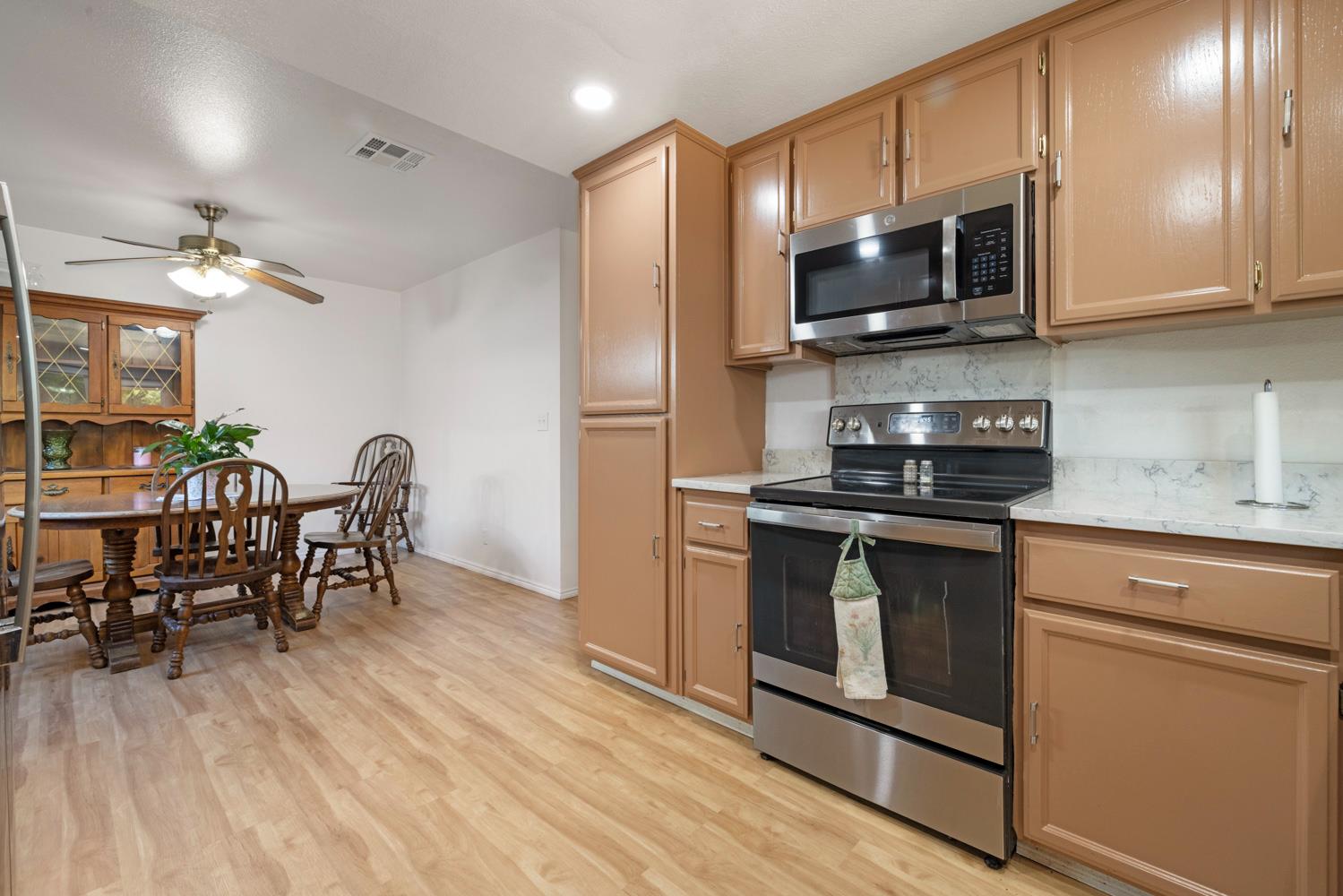 1812 Innsbrook Dr, Modesto, CA 95350