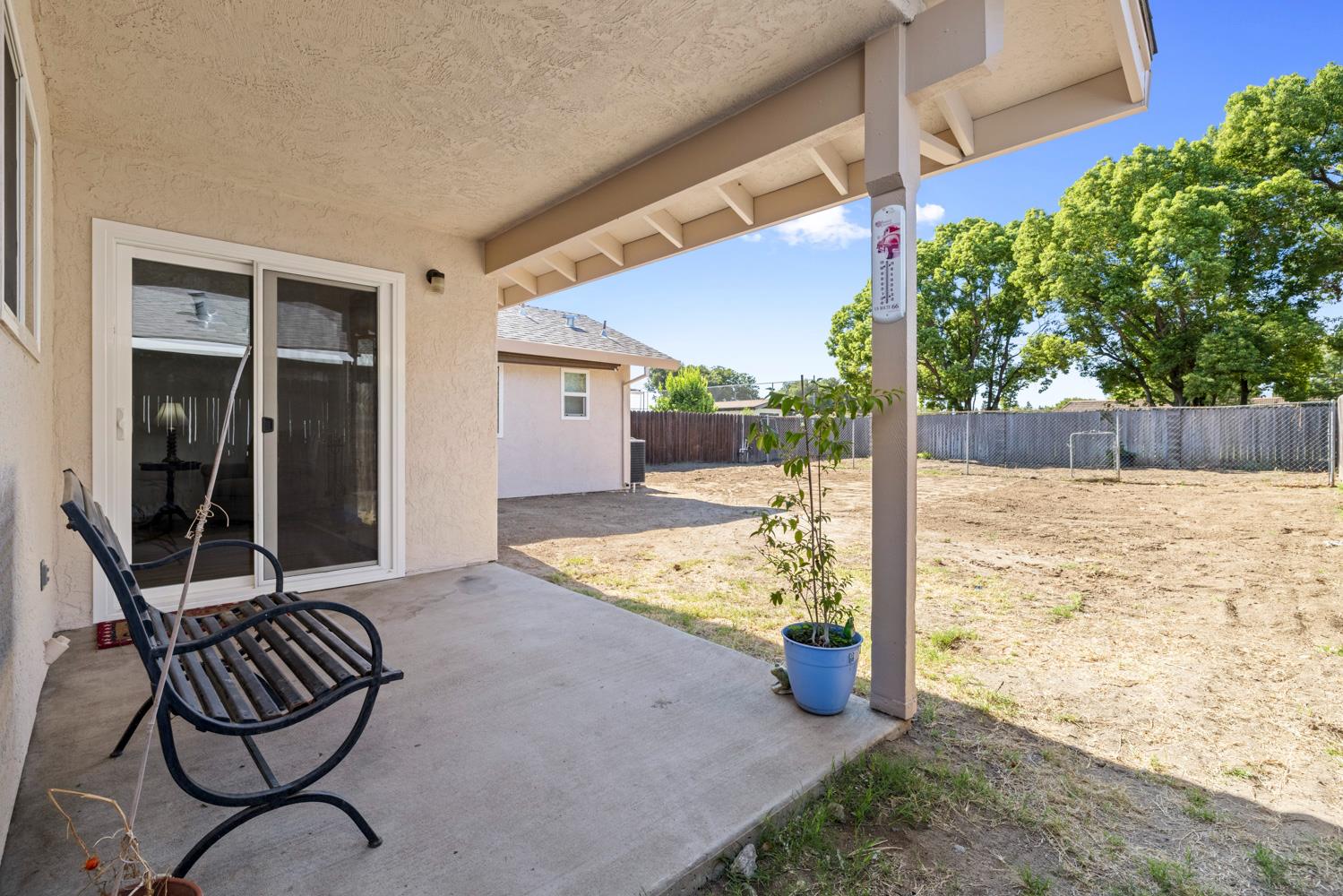 1812 Innsbrook Dr, Modesto, CA 95350