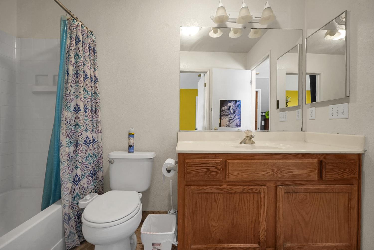 1118 Ruddy Ct, Newman, CA 95360