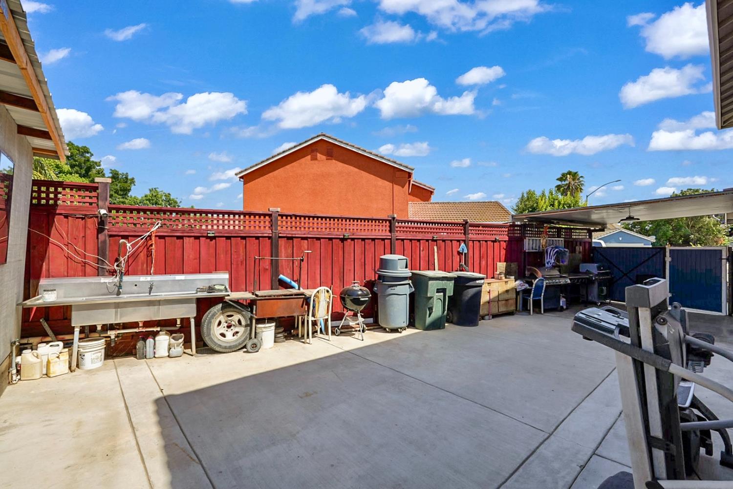 1118 Ruddy Ct, Newman, CA 95360