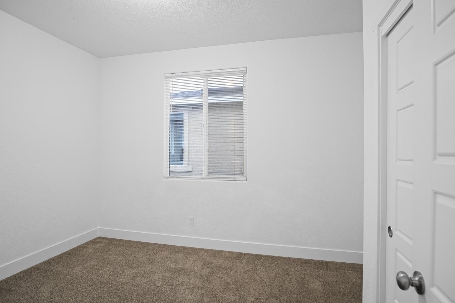 2455 Explorador Dr, Merced, CA 95340