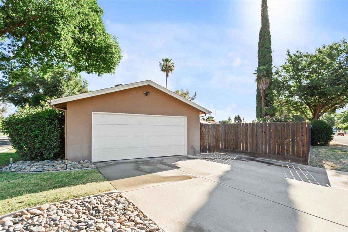 1008 Phelps Ave, Modesto, CA 95350