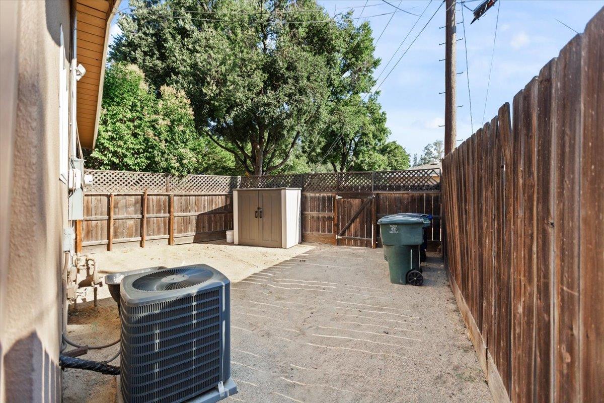 1008 Phelps Ave, Modesto, CA 95350