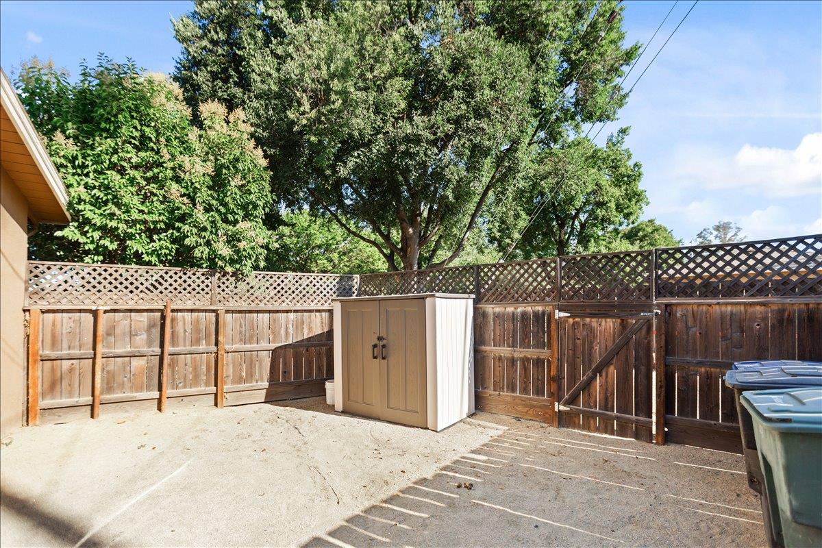 1008 Phelps Ave, Modesto, CA 95350