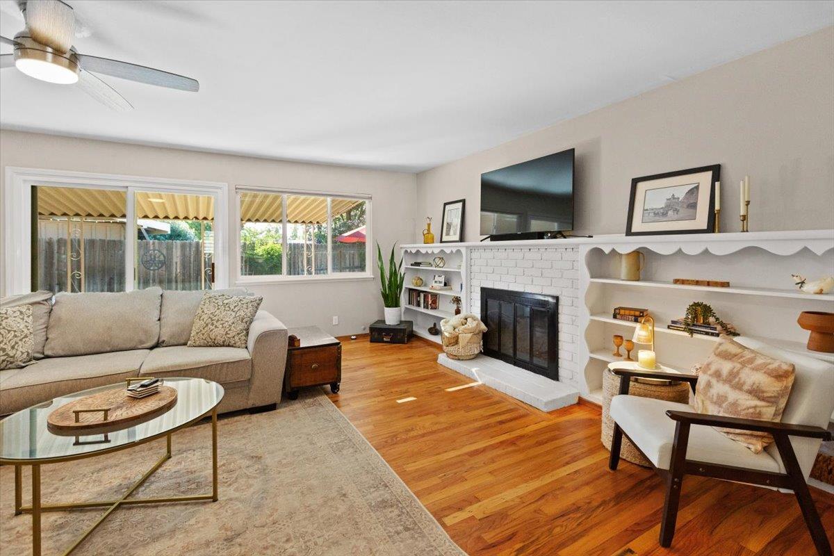 1008 Phelps Ave, Modesto, CA 95350