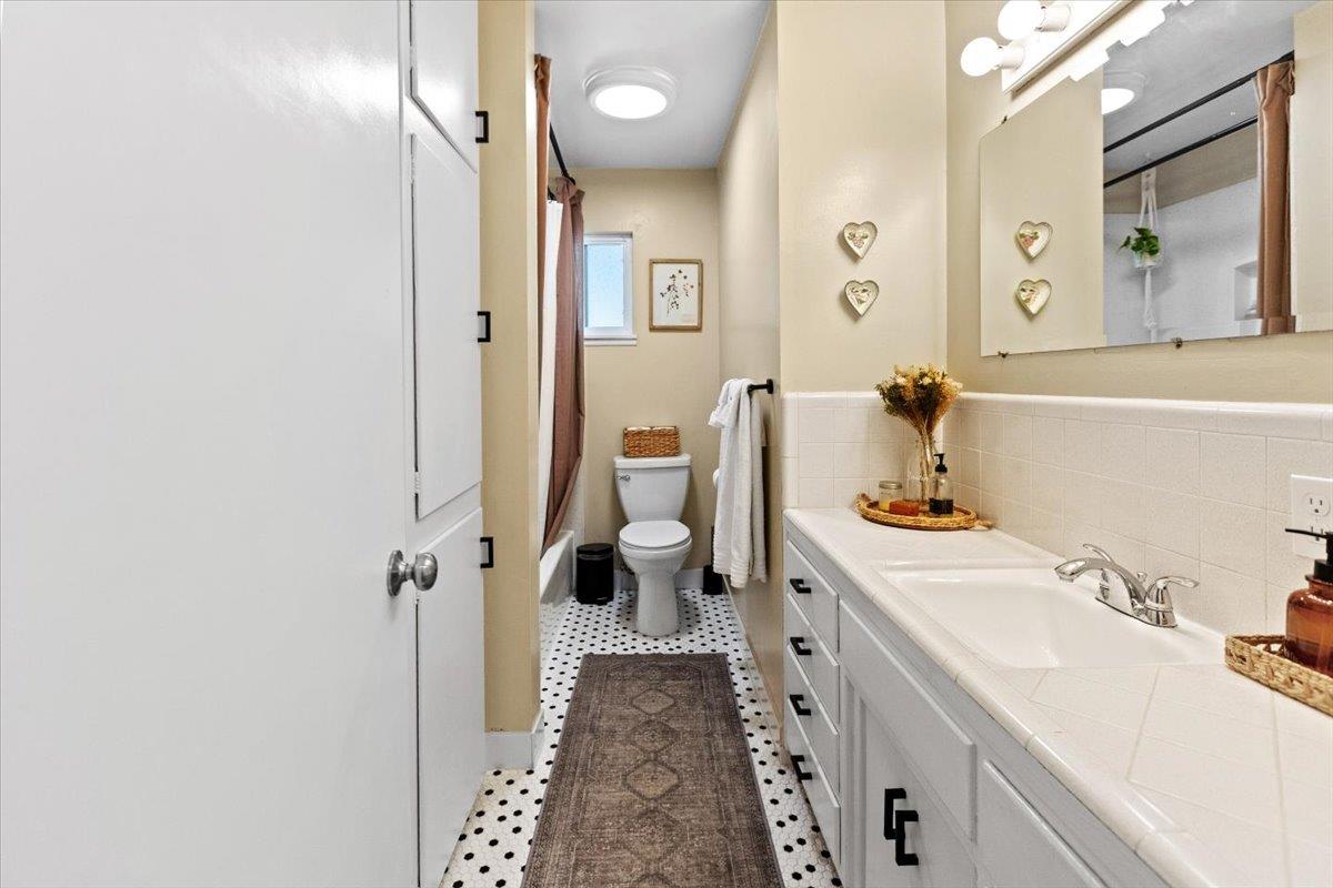 1008 Phelps Ave, Modesto, CA 95350