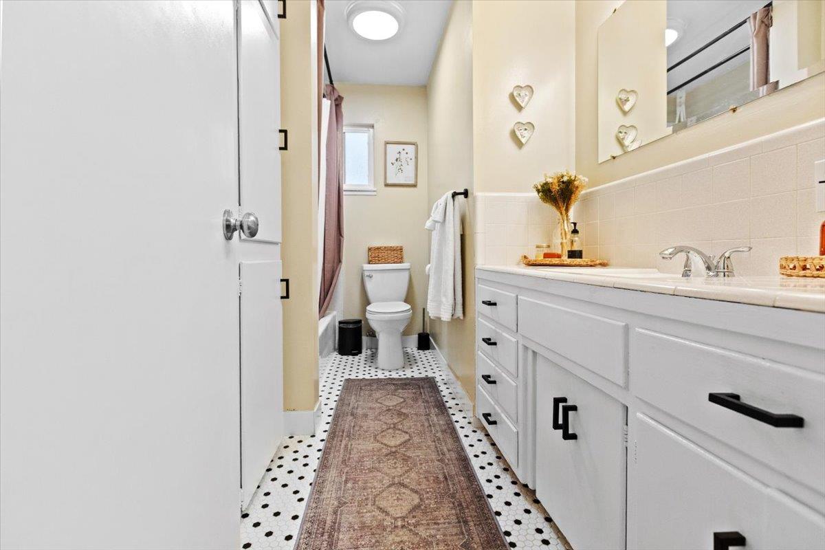 1008 Phelps Ave, Modesto, CA 95350