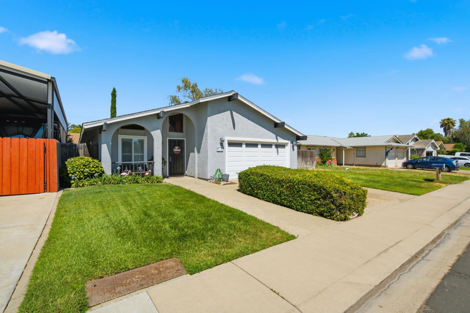 879 Carson Ave, Manteca, CA 95337