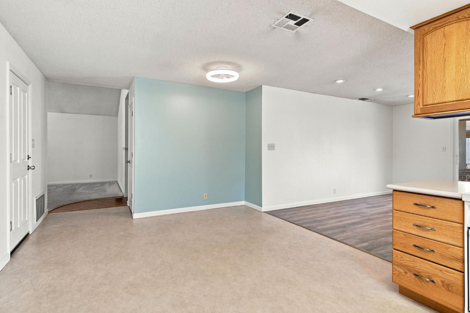 879 Carson Ave, Manteca, CA 95337
