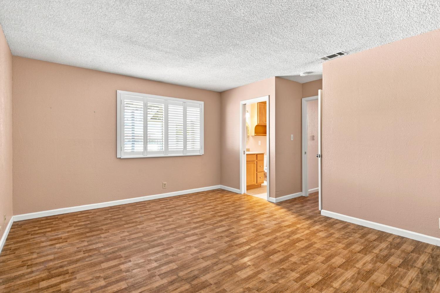 879 Carson Ave, Manteca, CA 95337