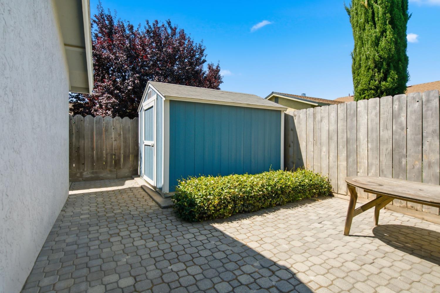 879 Carson Ave, Manteca, CA 95337