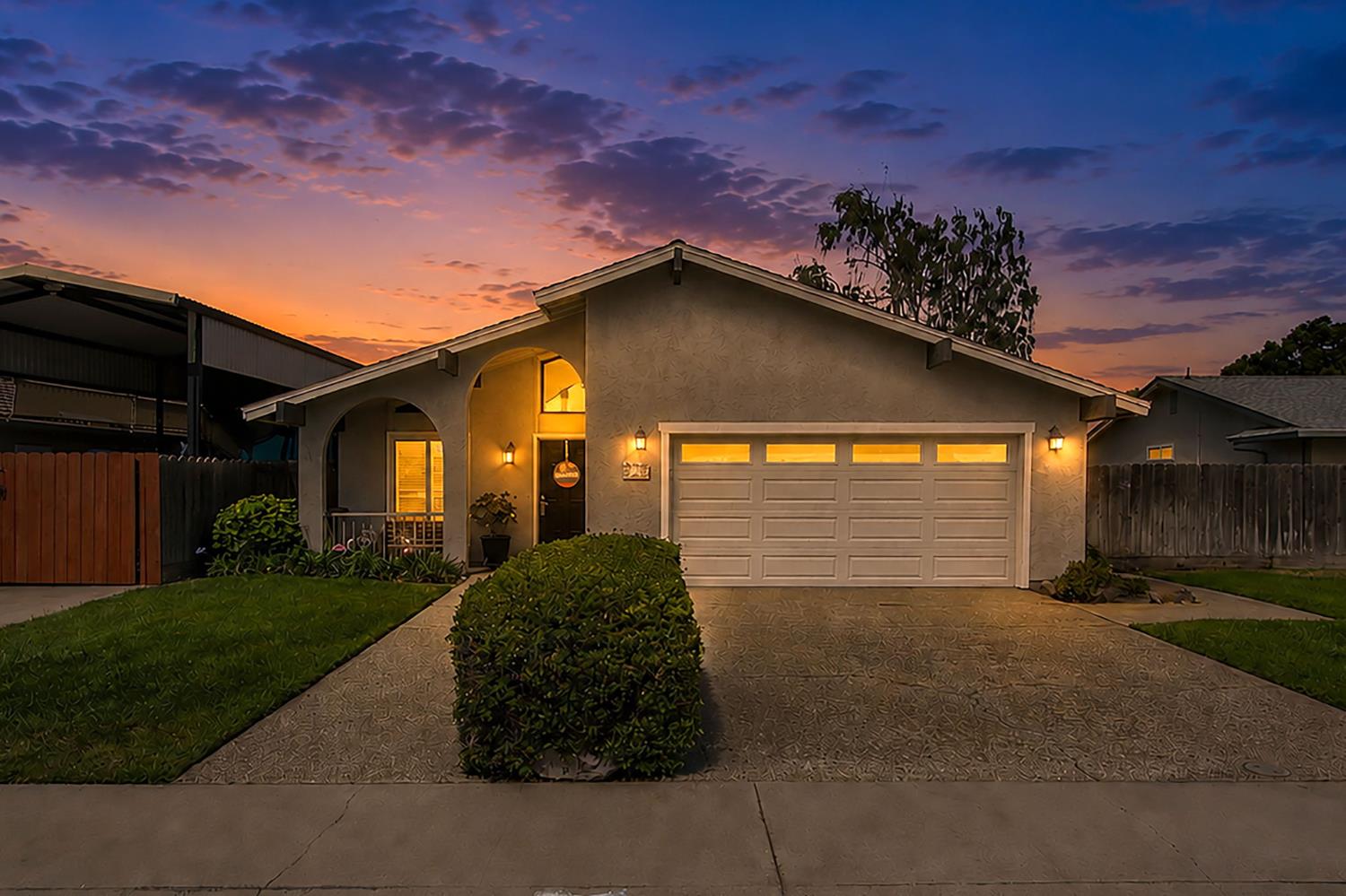 879 Carson Ave, Manteca, CA 95337