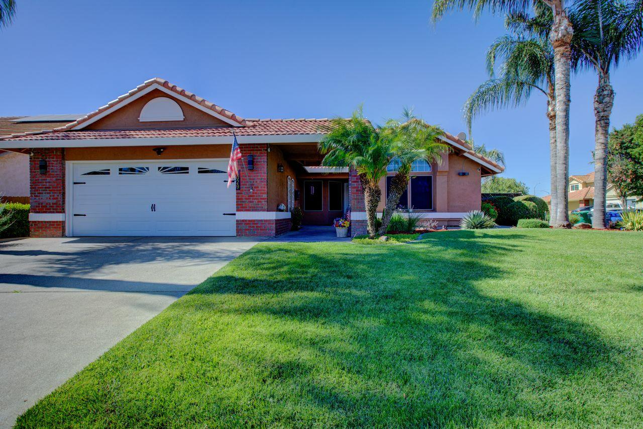 1029 Neal St, Los Banos, CA 93635
