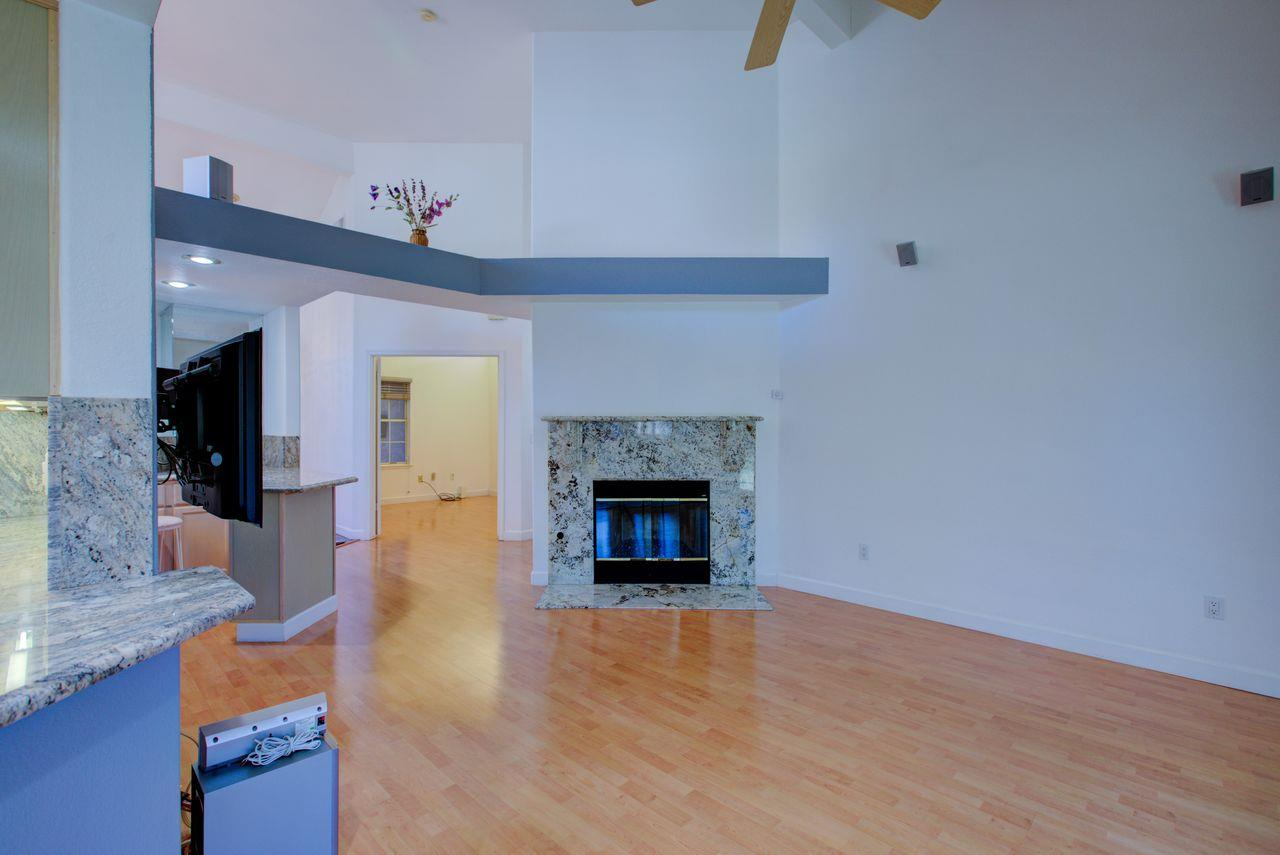 1029 Neal St, Los Banos, CA 93635