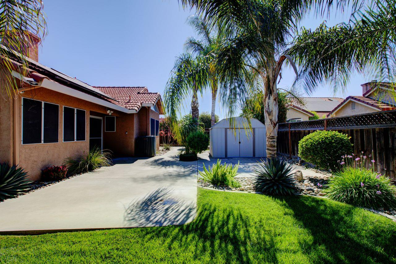 1029 Neal St, Los Banos, CA 93635
