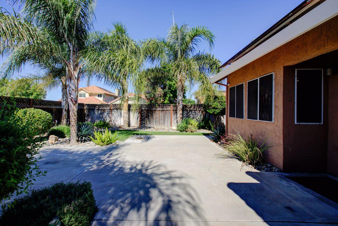 1029 Neal St, Los Banos, CA 93635