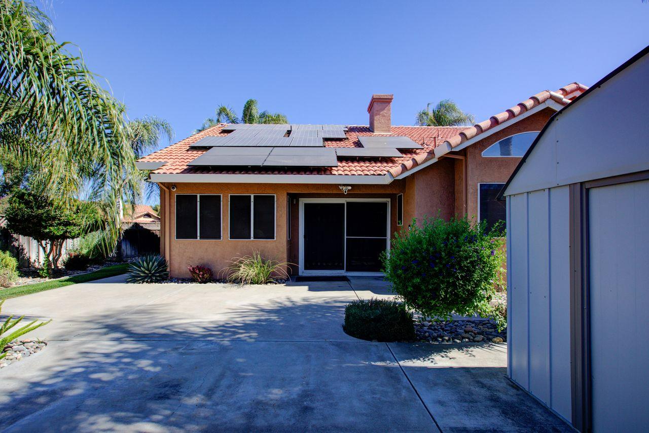 1029 Neal St, Los Banos, CA 93635