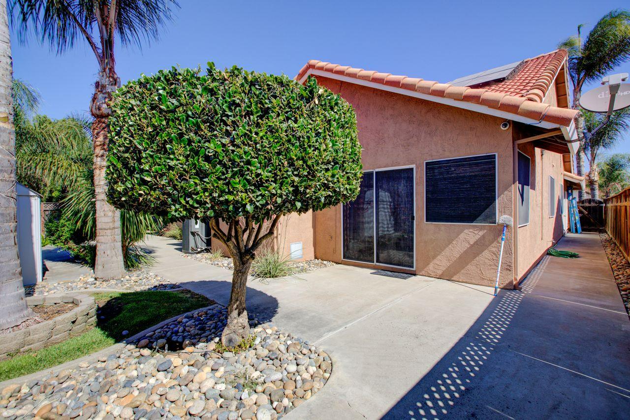 1029 Neal St, Los Banos, CA 93635