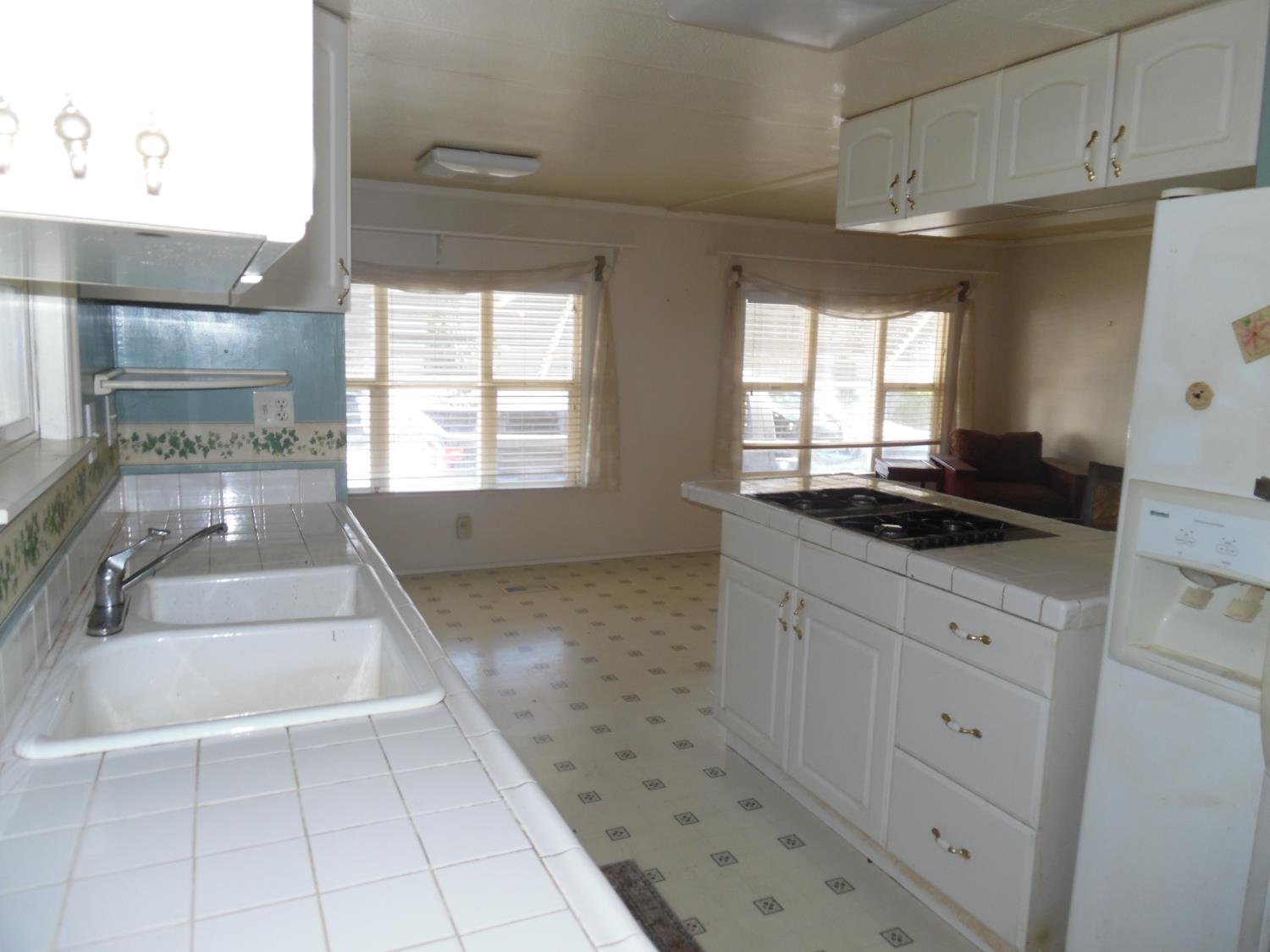1830 E Yosemite Ave #143, Manteca, CA 95336