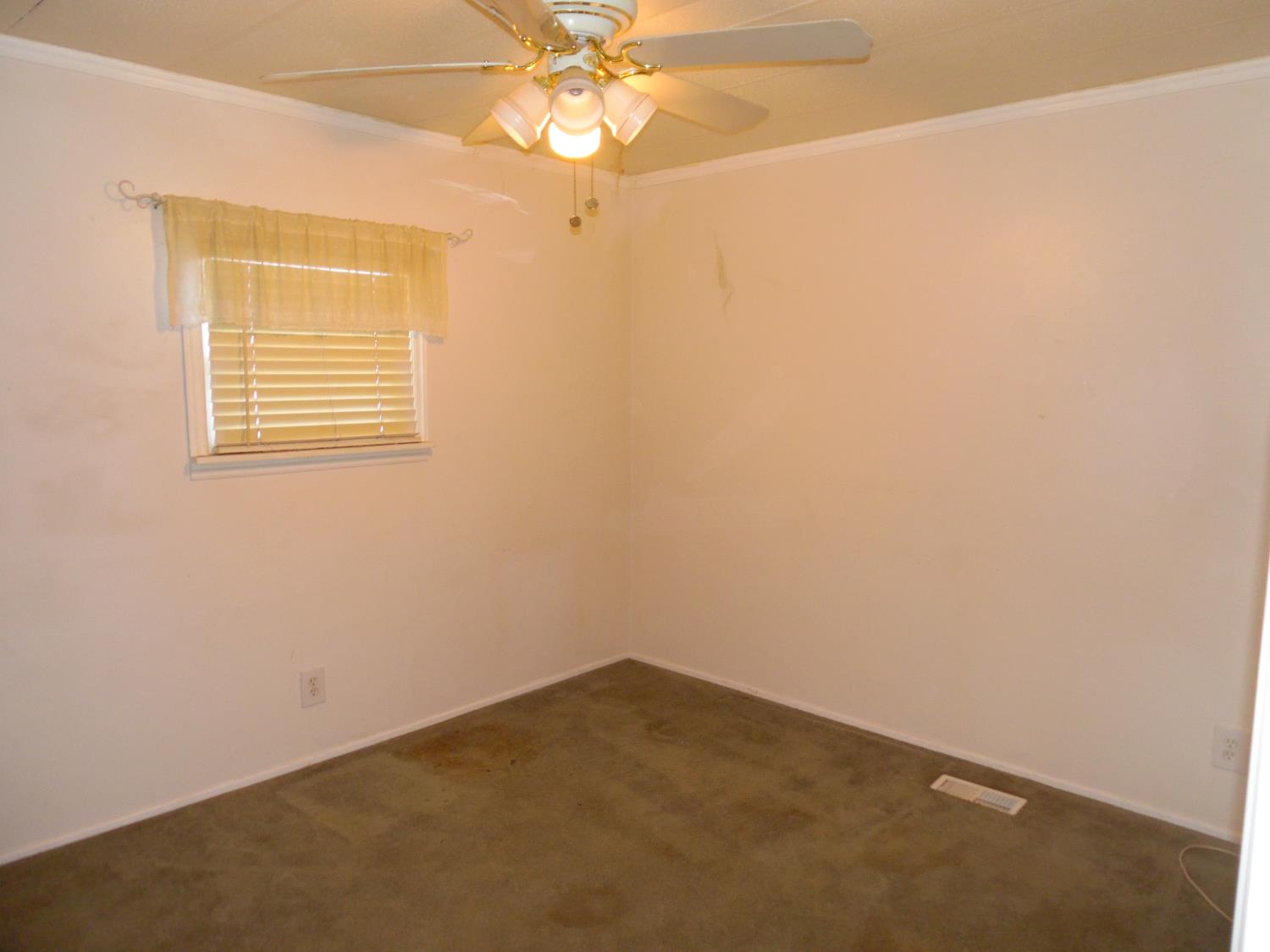 1830 E Yosemite Ave #143, Manteca, CA 95336