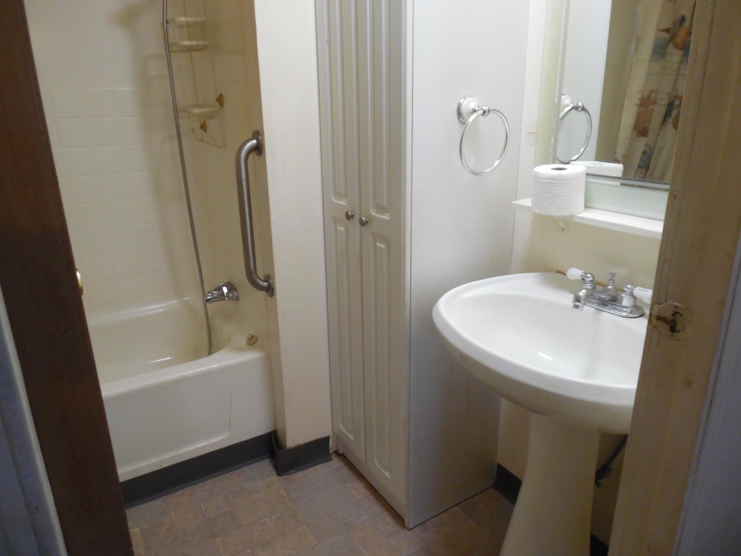 1830 E Yosemite Ave #143, Manteca, CA 95336
