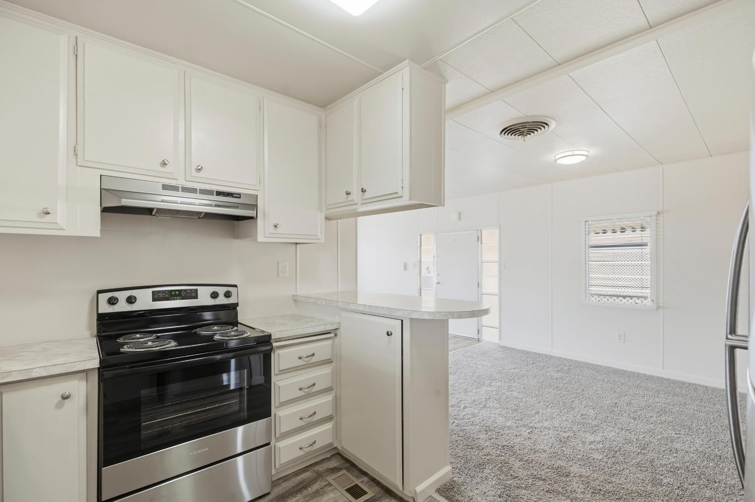 2307 Oakdale Rd #60, Modesto, CA 95355