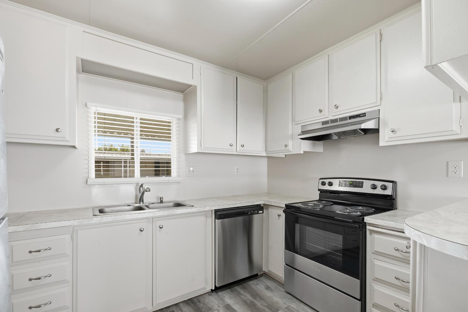 2307 Oakdale Rd #60, Modesto, CA 95355