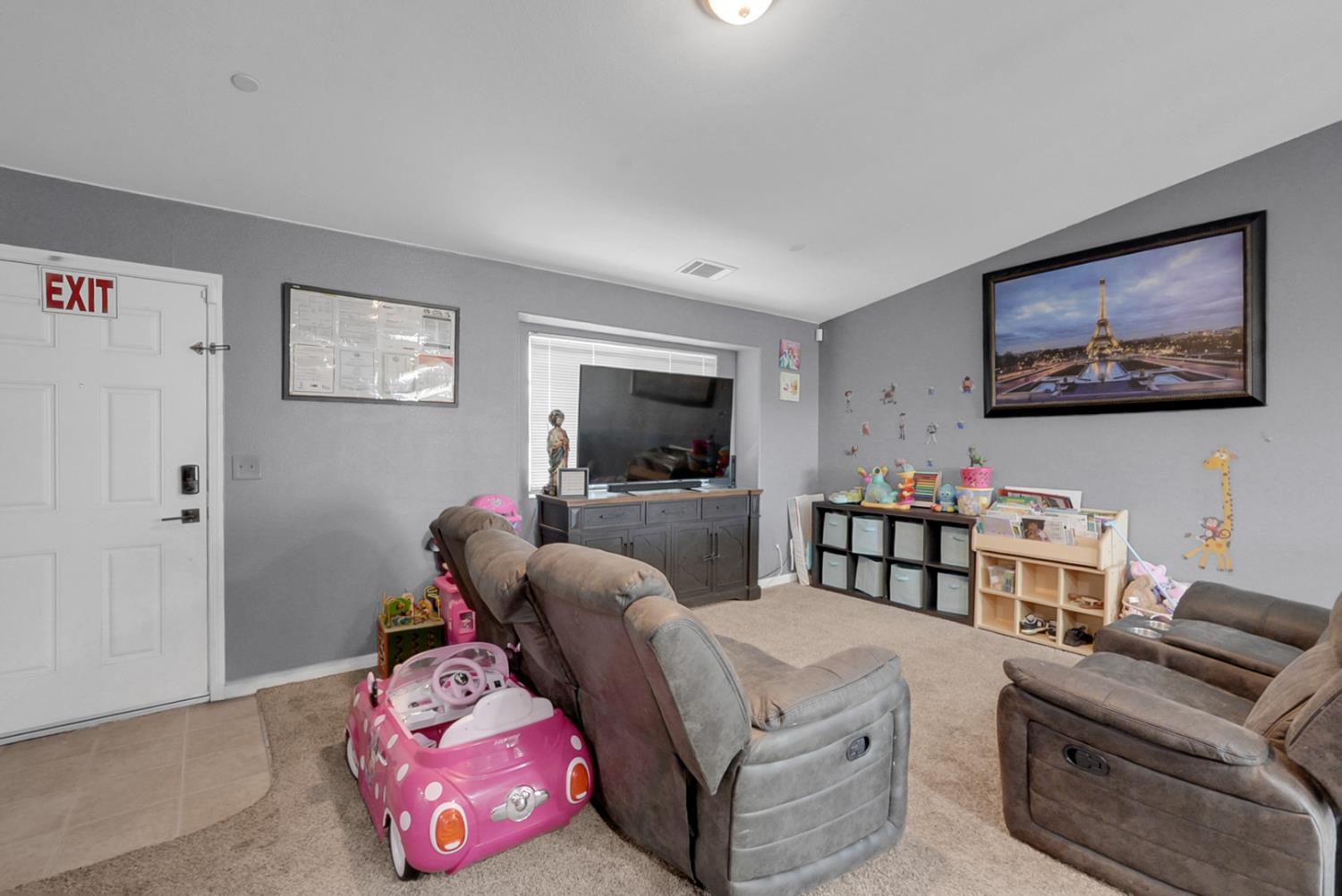 7480 W Meadowlark Ct, Winton, CA 95388