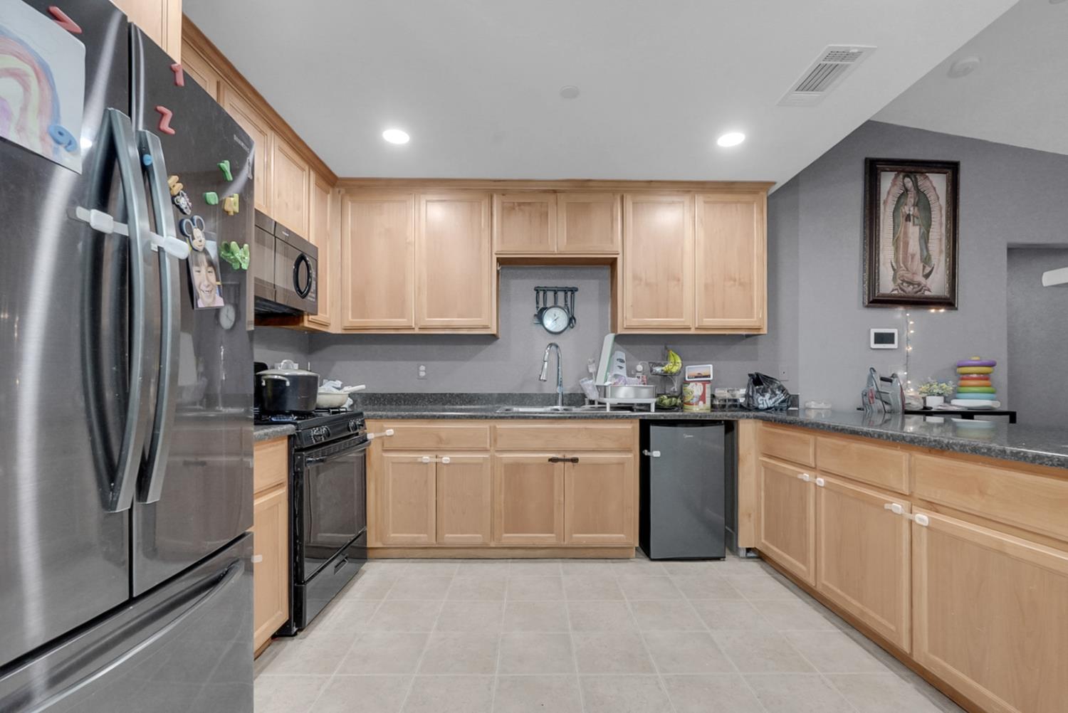 7480 W Meadowlark Ct, Winton, CA 95388