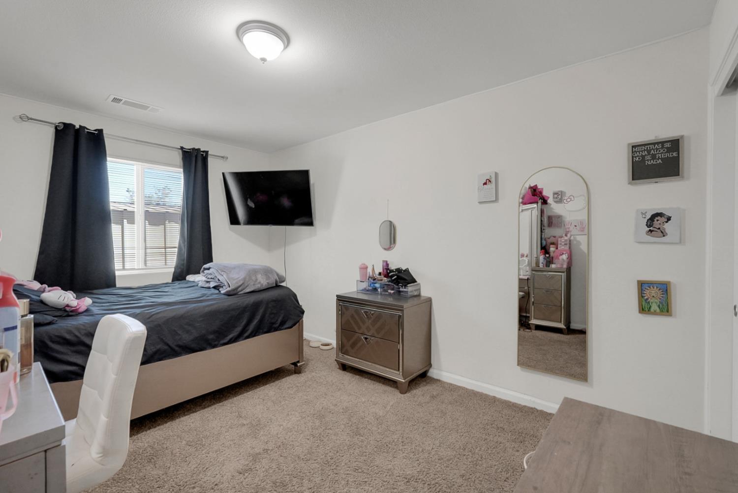 7480 W Meadowlark Ct, Winton, CA 95388