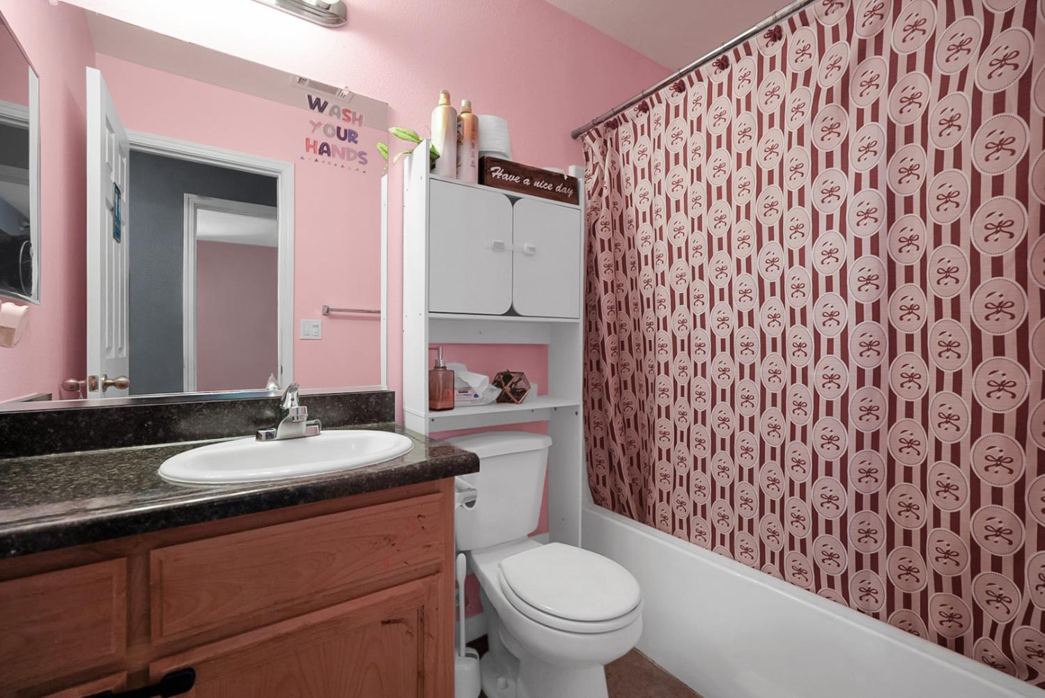 7480 W Meadowlark Ct, Winton, CA 95388