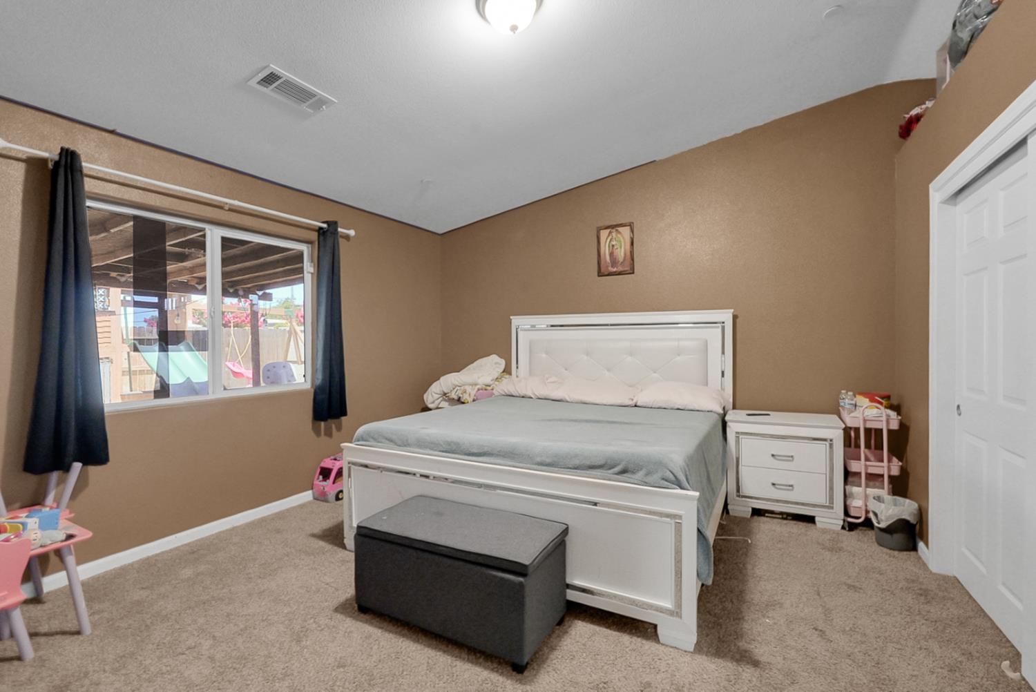 7480 W Meadowlark Ct, Winton, CA 95388