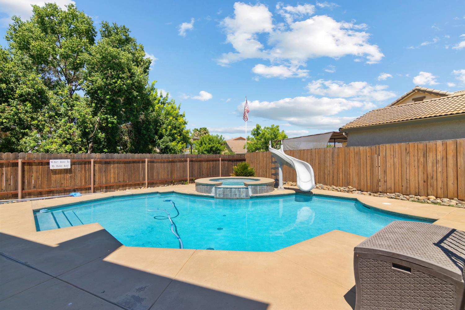 1447 Haven St, Oakdale, CA 95361