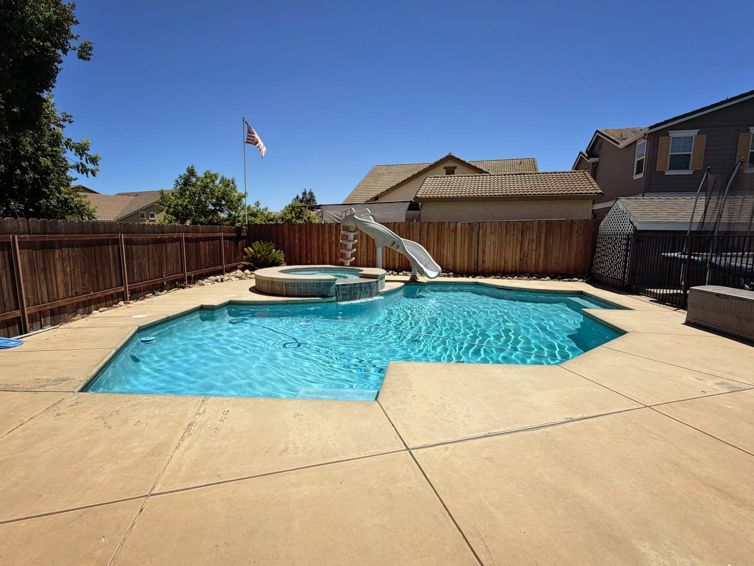 1447 Haven St, Oakdale, CA 95361