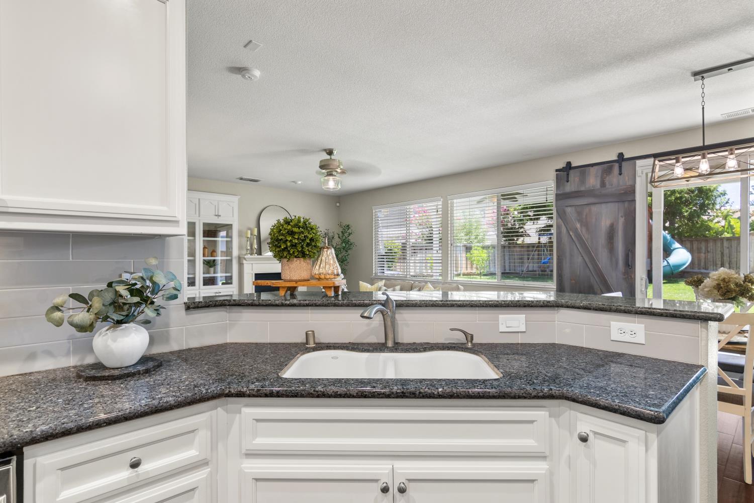 1447 Haven St, Oakdale, CA 95361