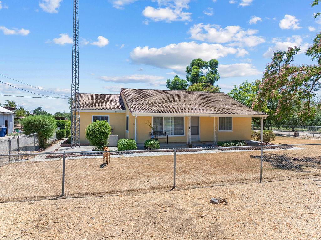 906 Hoyer Rd, Newman, CA 95360