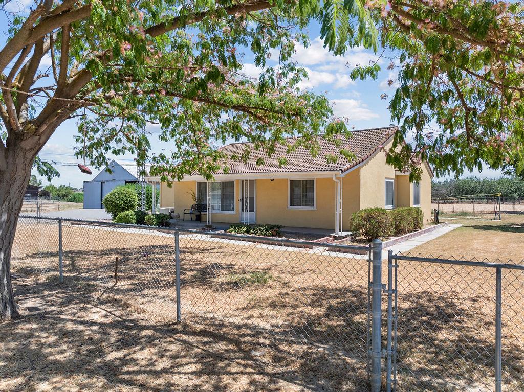 906 Hoyer Rd, Newman, CA 95360