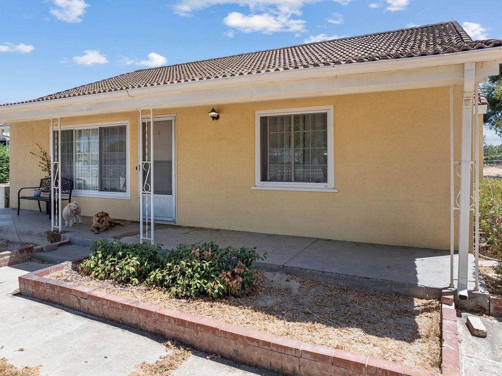 906 Hoyer Rd, Newman, CA 95360