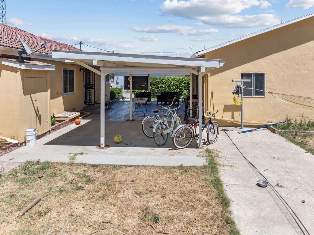 906 Hoyer Rd, Newman, CA 95360