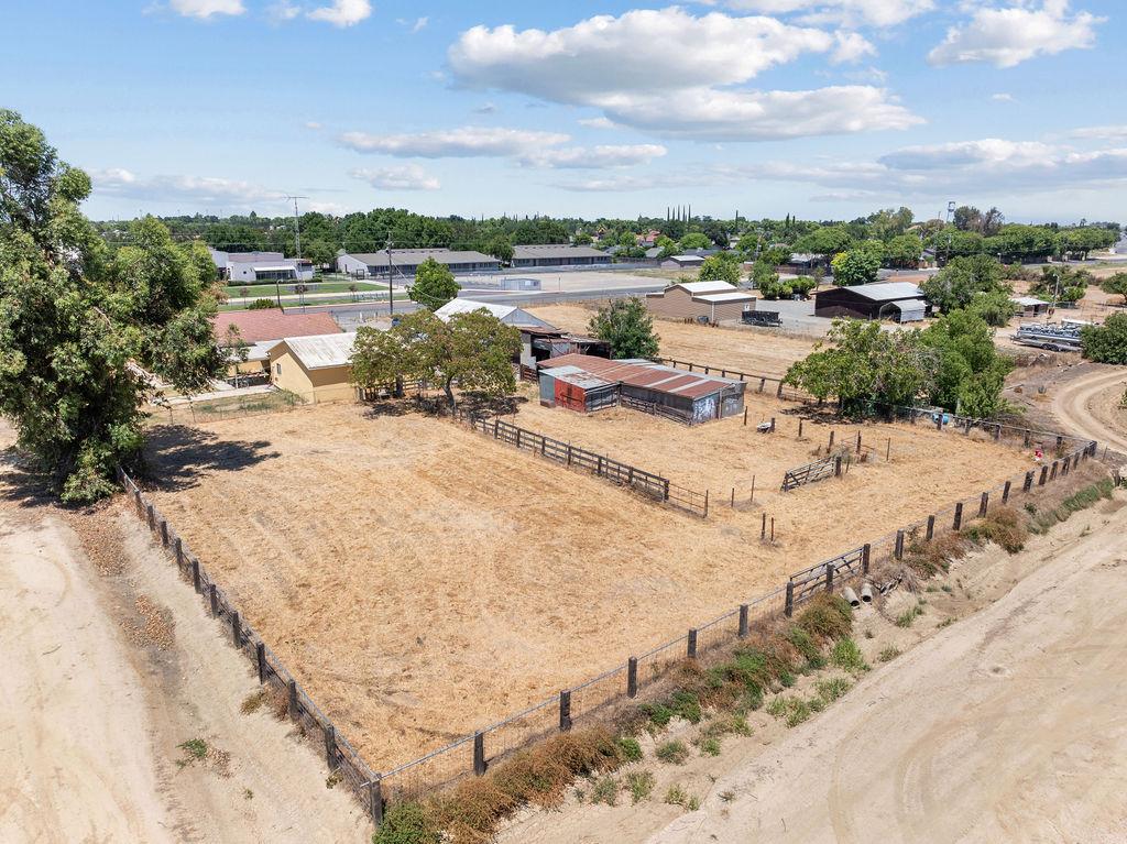 906 Hoyer Rd, Newman, CA 95360