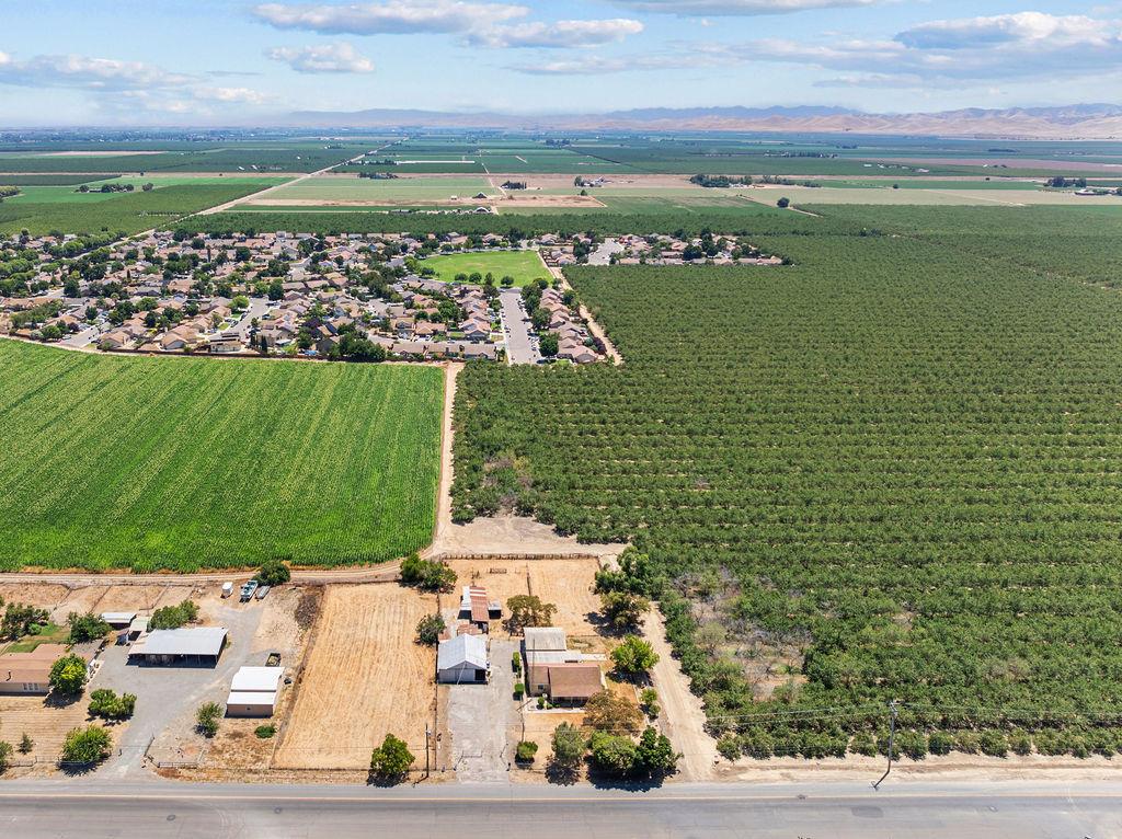 906 Hoyer Rd, Newman, CA 95360