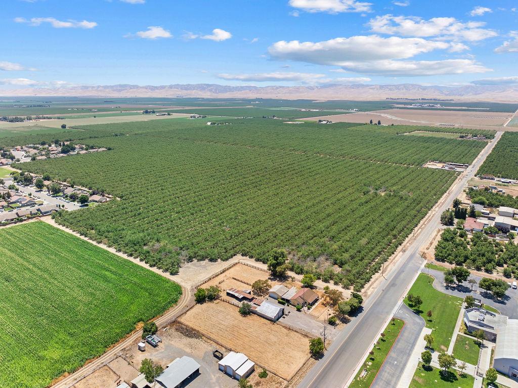 906 Hoyer Rd, Newman, CA 95360