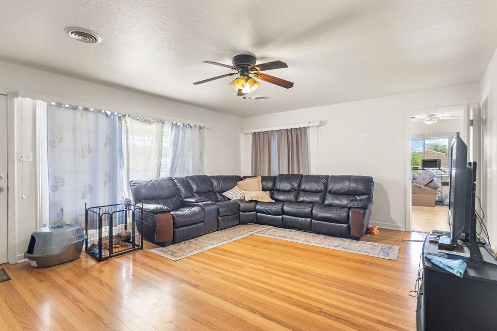 906 Hoyer Rd, Newman, CA 95360