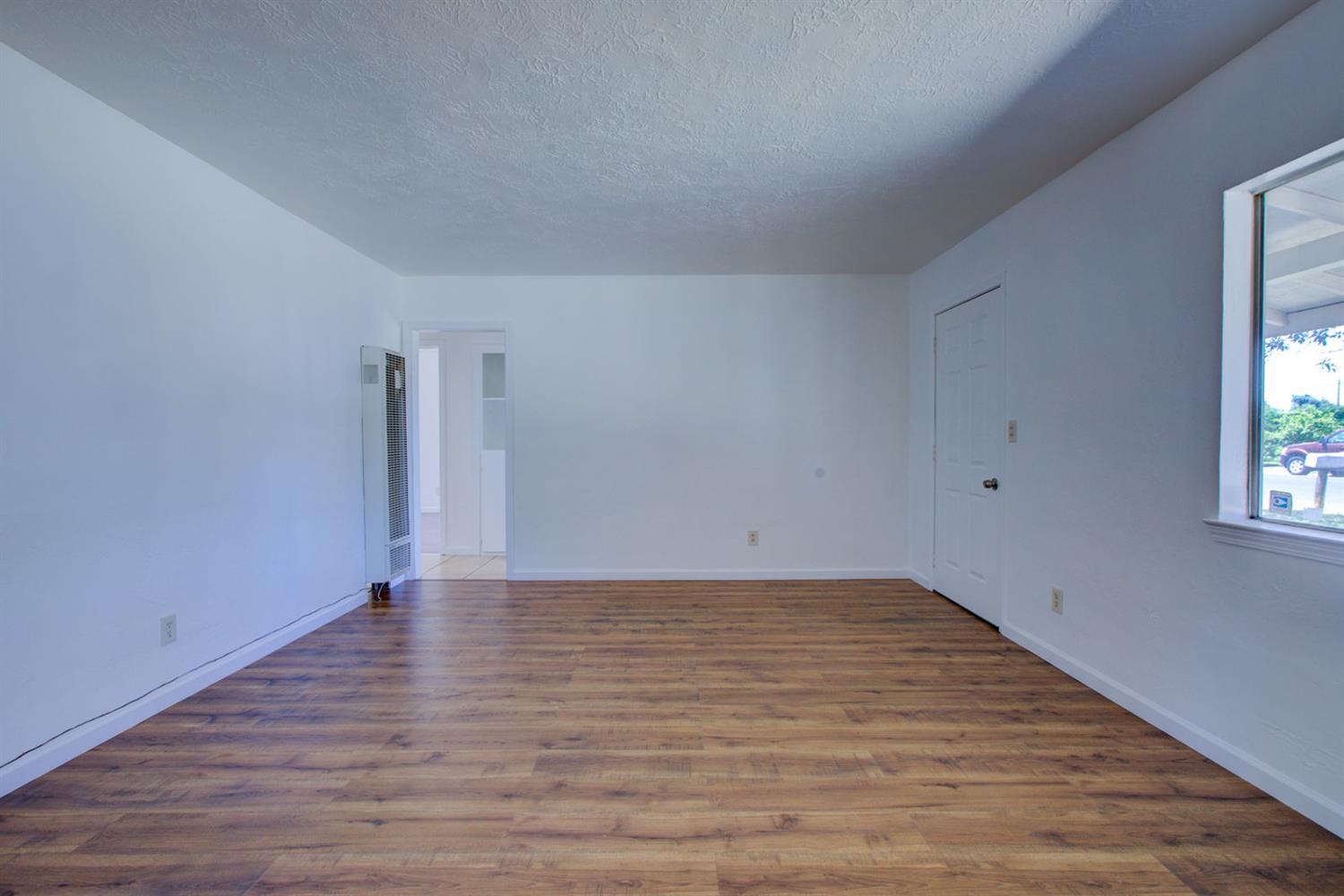 2354 Lambert St, Modesto, CA 95354