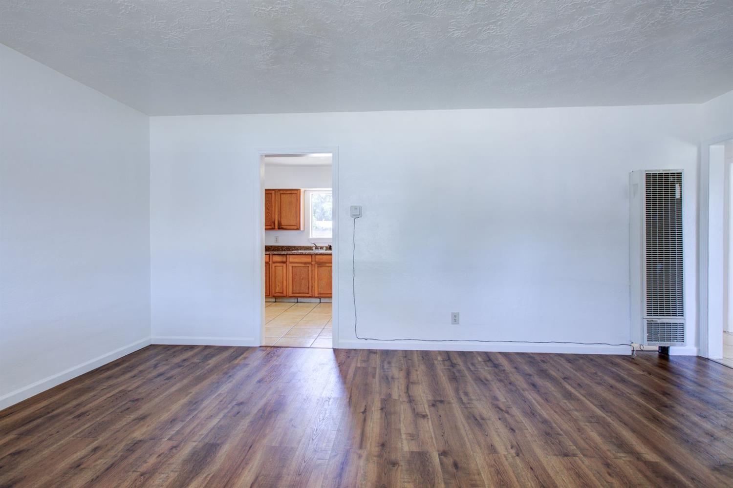 2354 Lambert St, Modesto, CA 95354