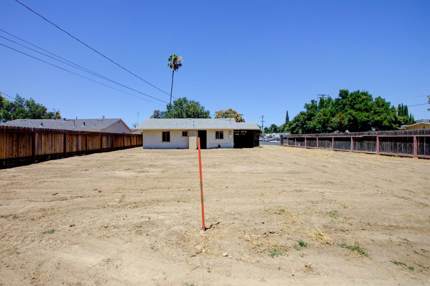2354 Lambert St, Modesto, CA 95354