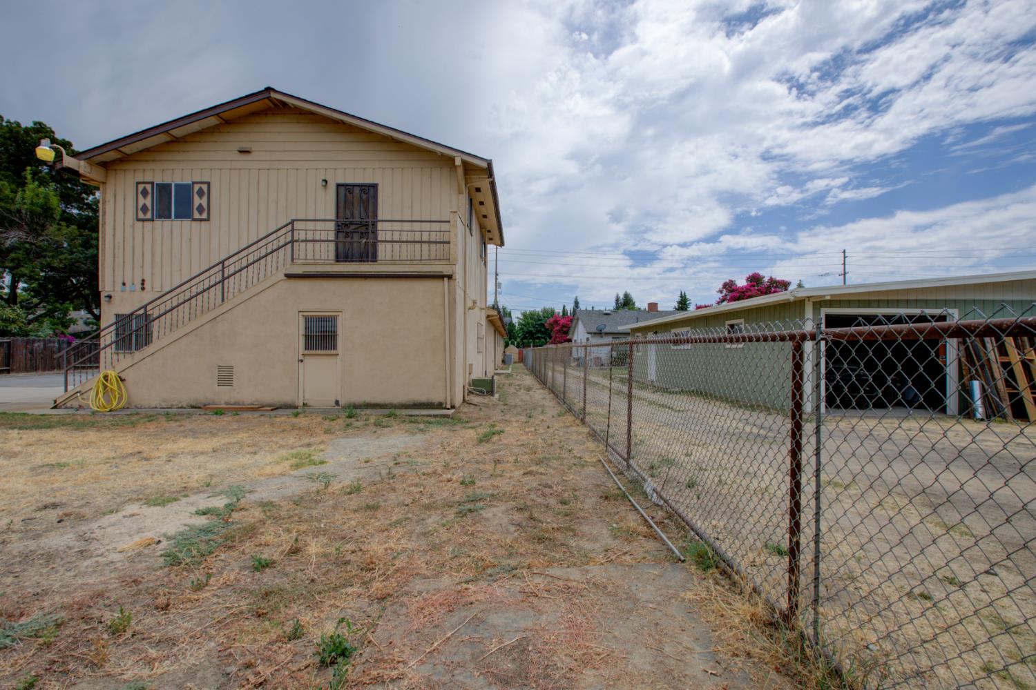 1729 Beverly Dr, Modesto, CA 95358