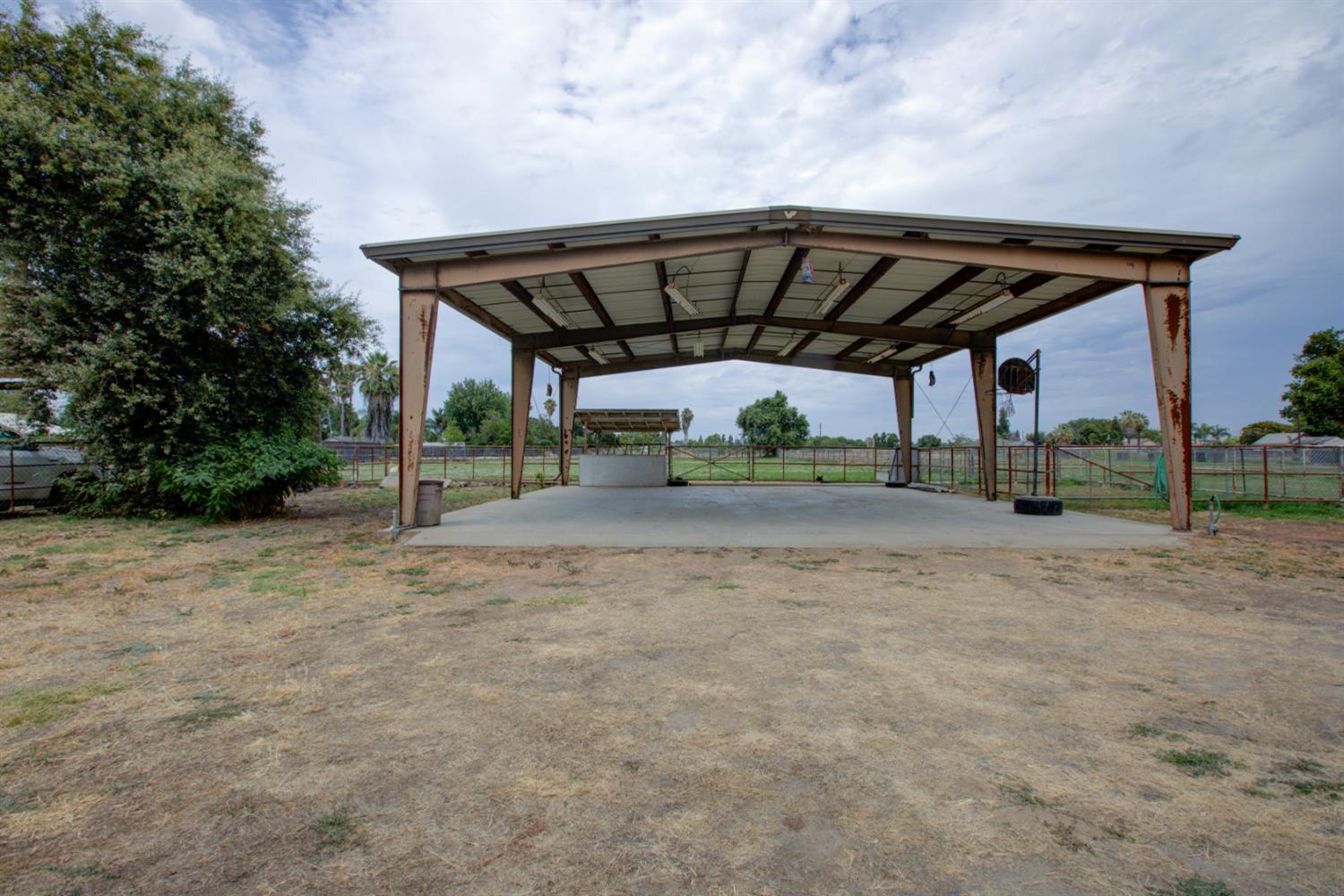 1729 Beverly Dr, Modesto, CA 95358