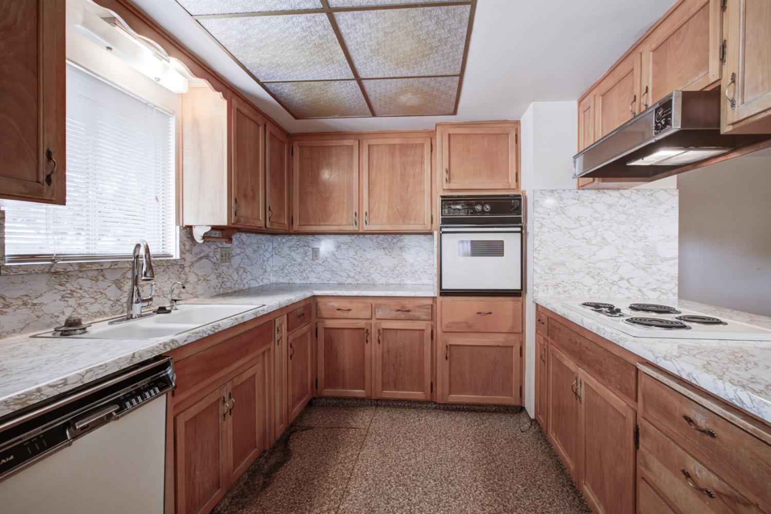 1729 Beverly Dr, Modesto, CA 95358