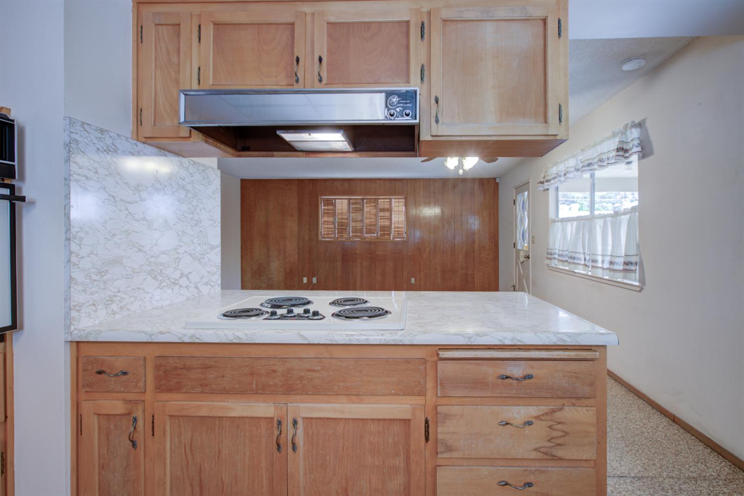 1729 Beverly Dr, Modesto, CA 95358